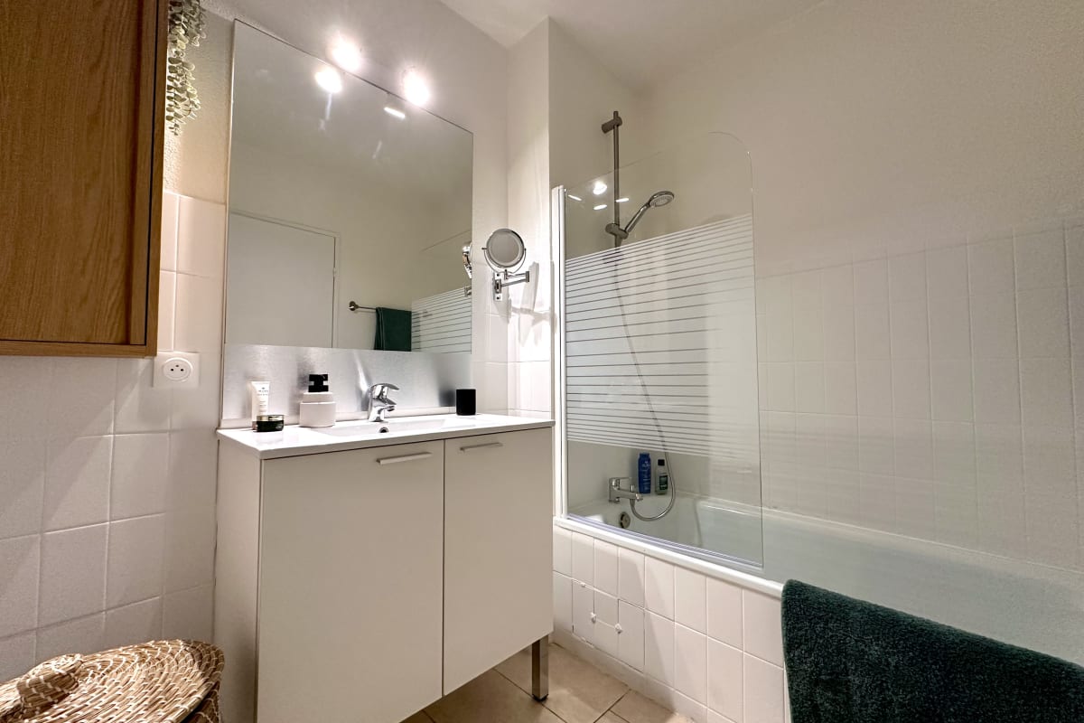 Immobilier Appartement avec terrasse et piscine à Mandelieu  