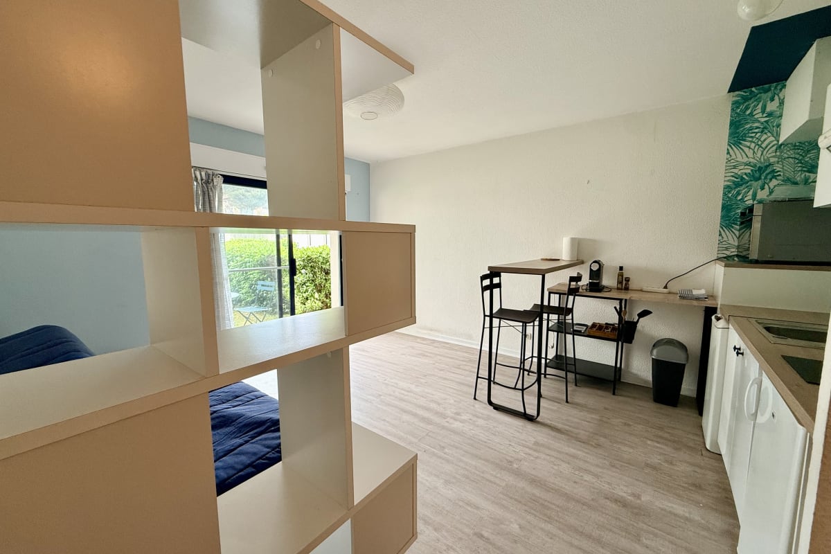 Appartement   Charmant studio avec jardinet privatif à Aytré