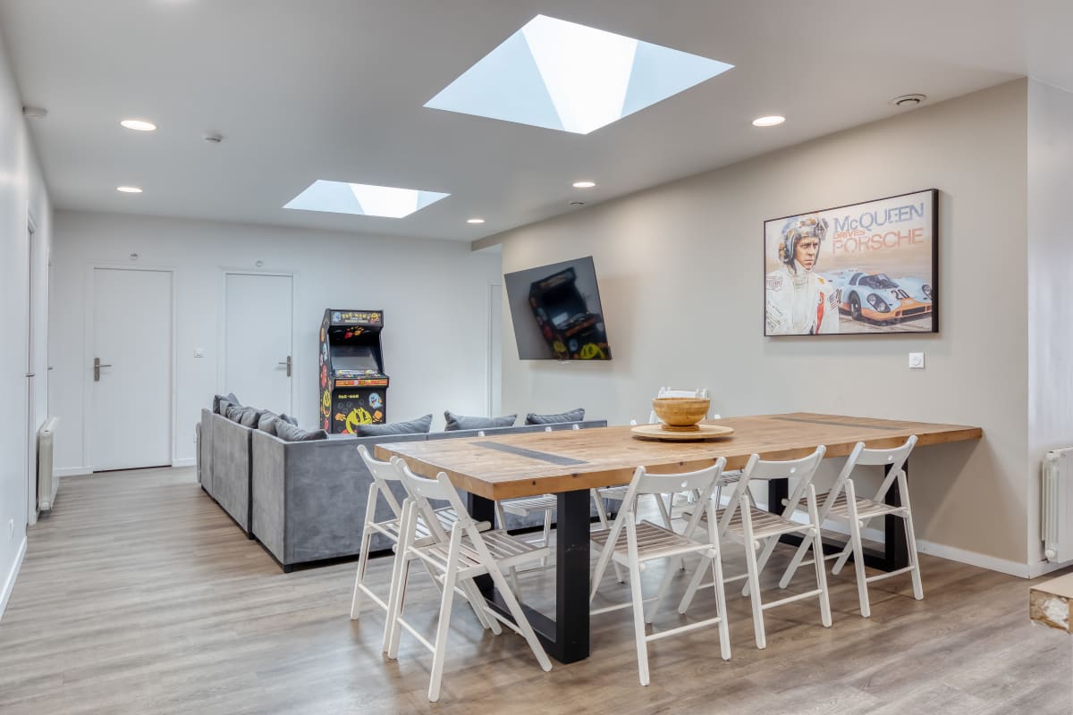  Appartement SER LOFT 8 : Grand appartement 8 chambres idéal groupes, pros et familles 