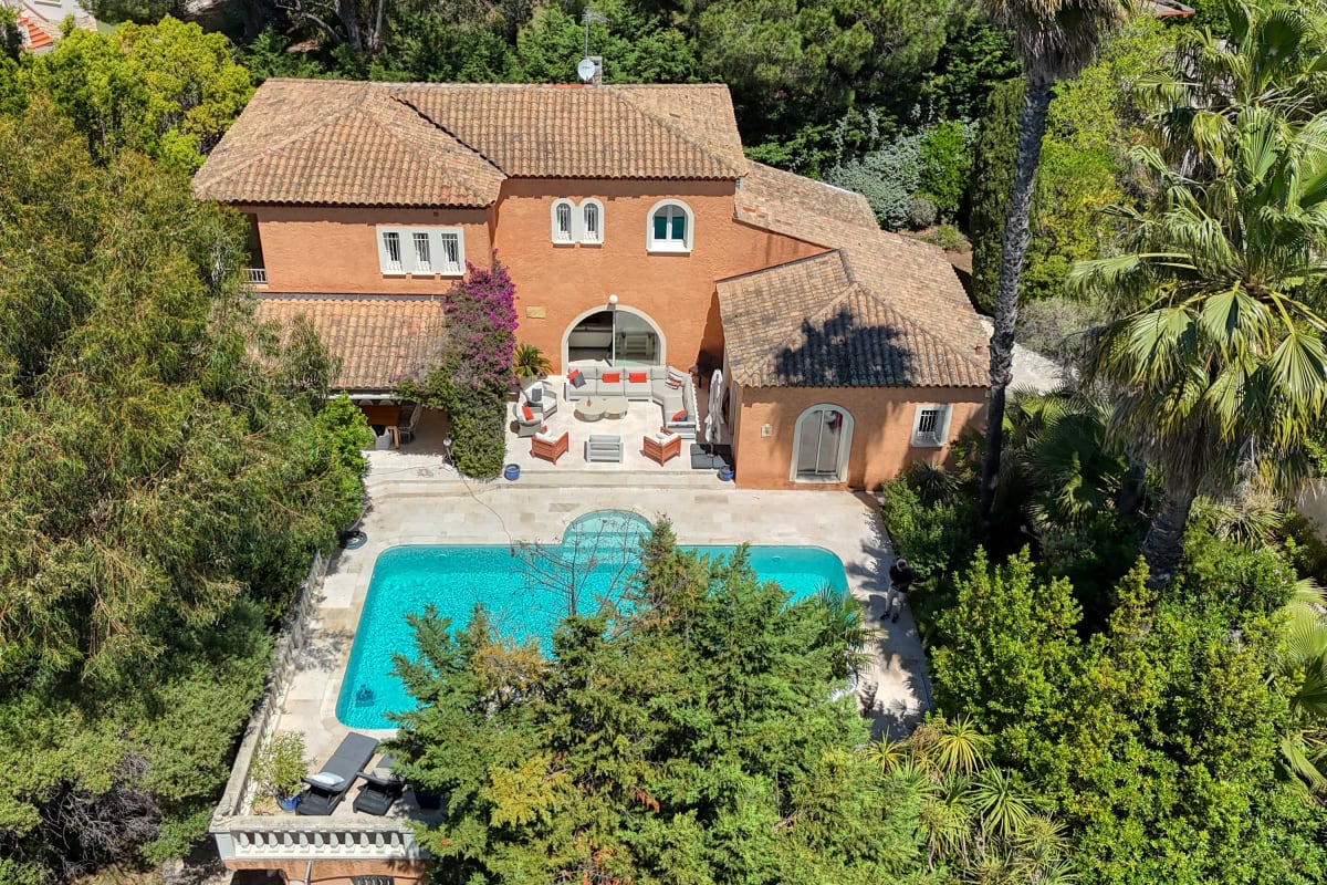  Maison Villa de luxe avec piscine à Sanary