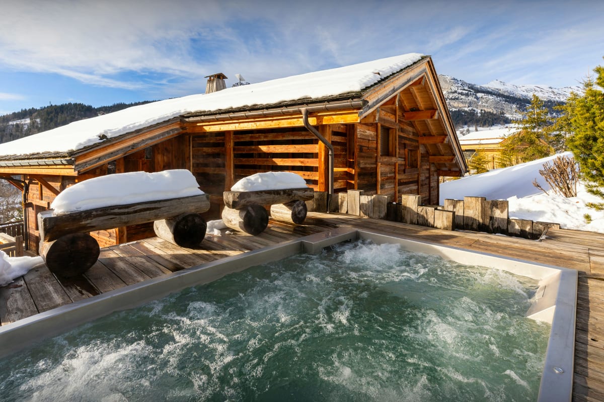  Chalet Bijou alpin pour 14 (10 adultes) - sauna, jacuzzi, piscine - OVO Network