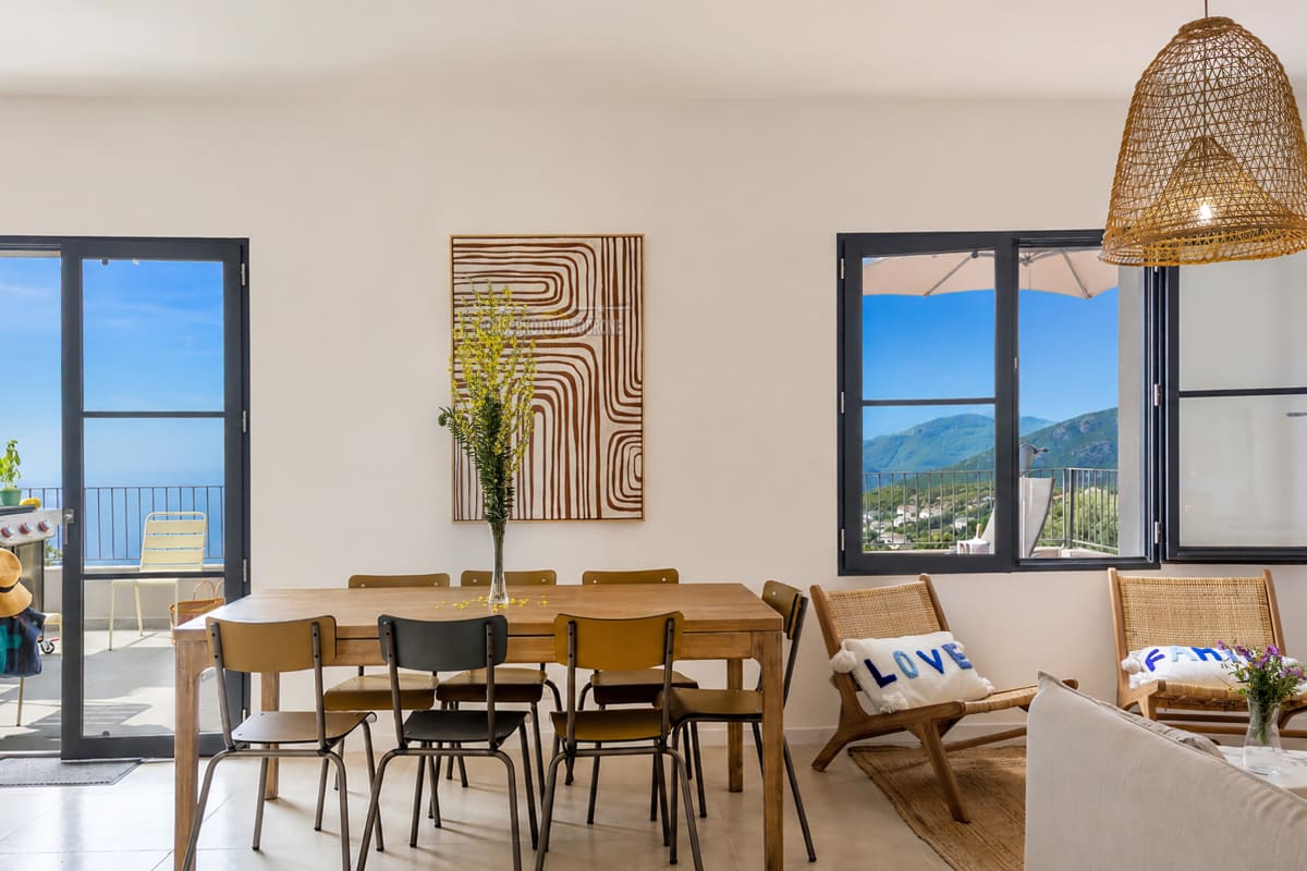 Villa Azurea – Vue panoramique mer et montagne à Brando
