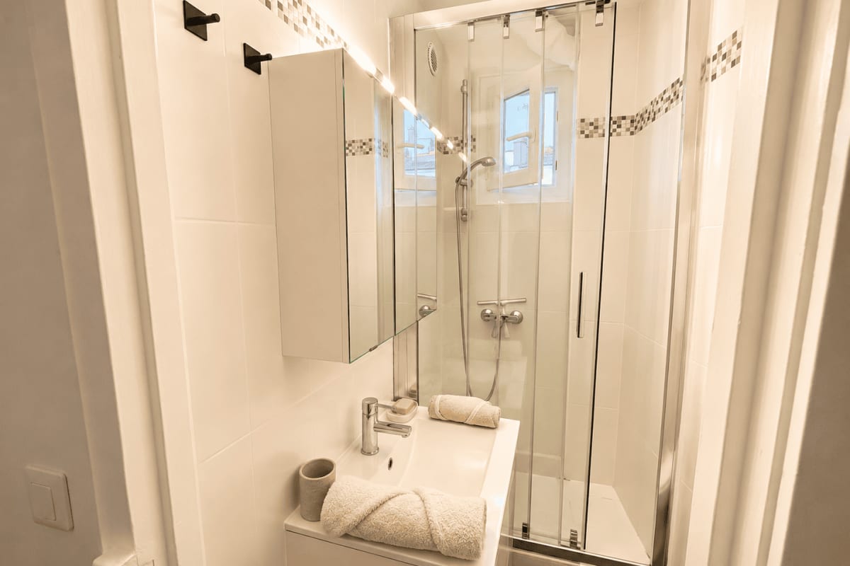 Immobilier Charmant appartement lumineux et calme à Paris 16e  