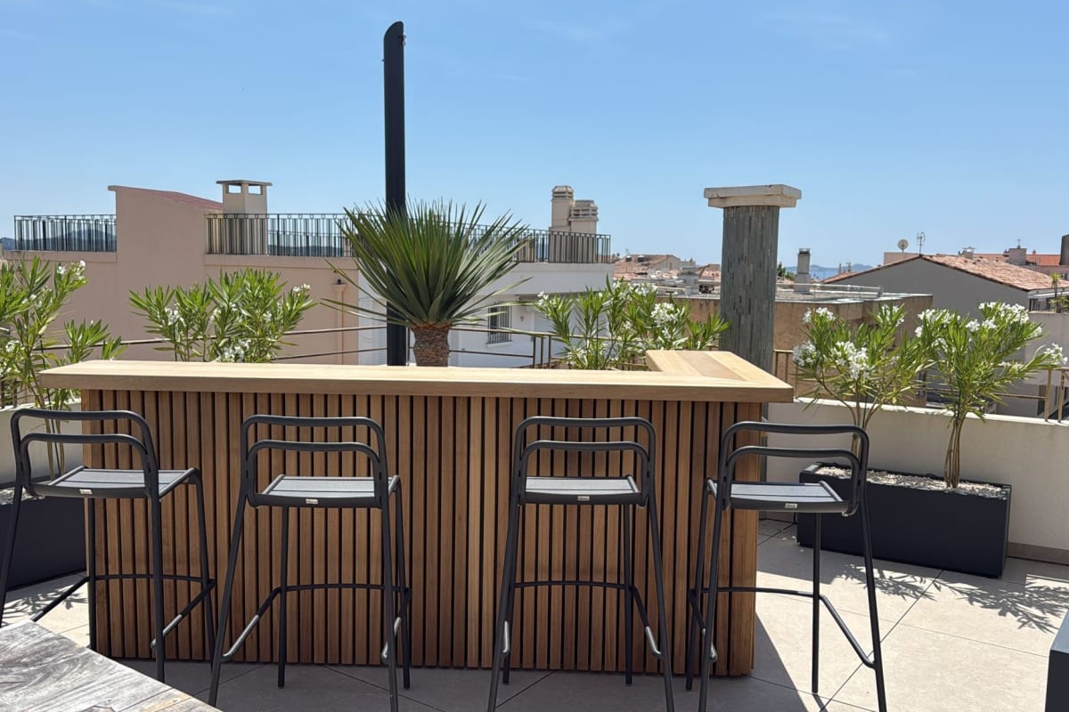 Appartement   Penthouse de Luxe à Bandol – Terrasse 200m², Garage, Port & Plage