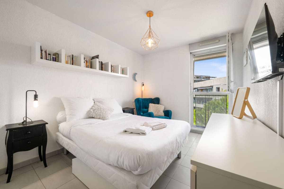   Appartement traversant avec terrasse 