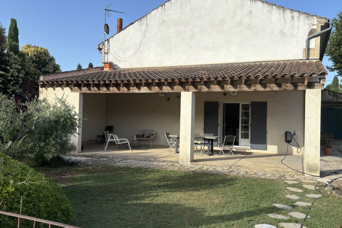 beau mas provençal avec piscine