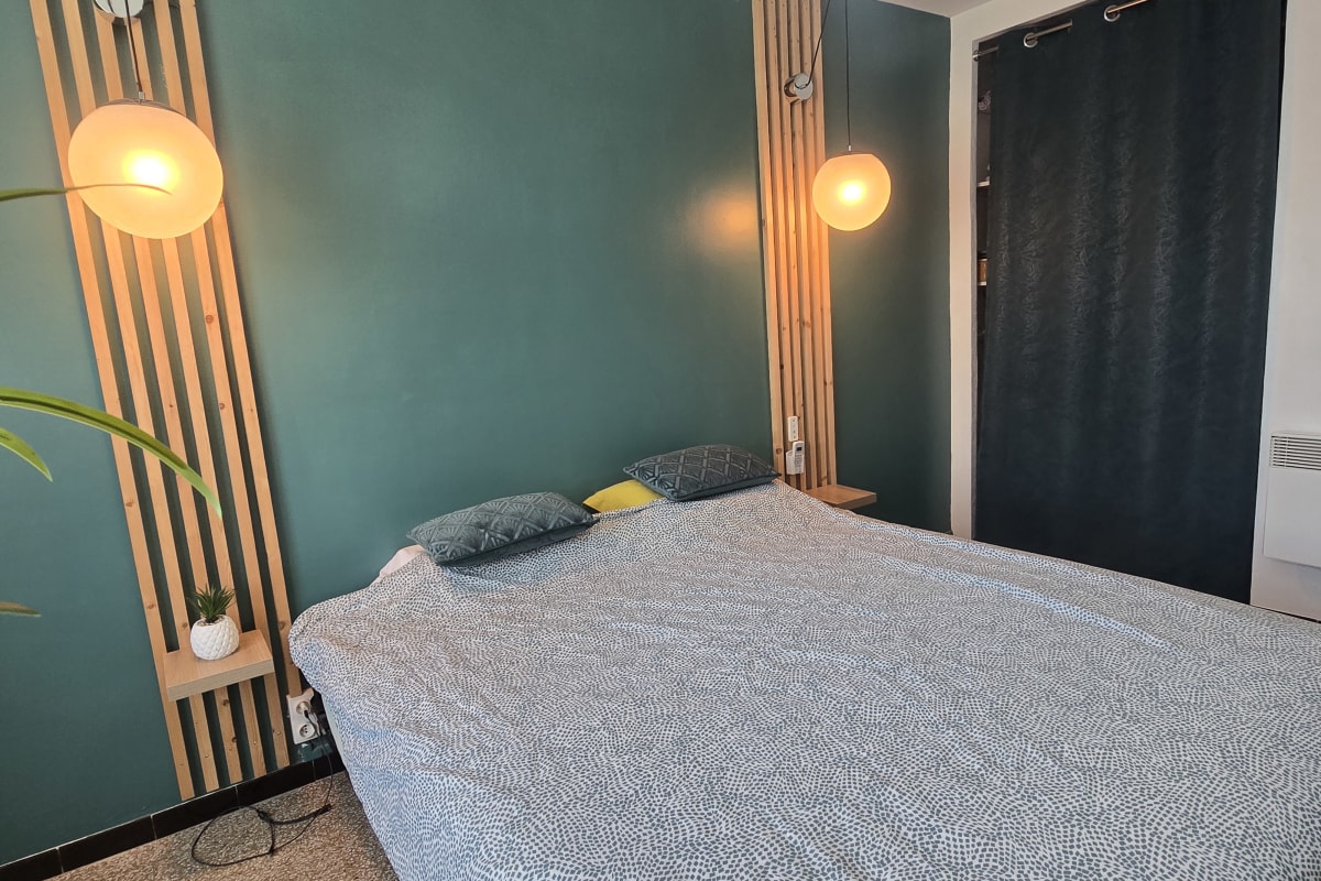 Appartement   Appartement à Fréjus proche plage avec balcon