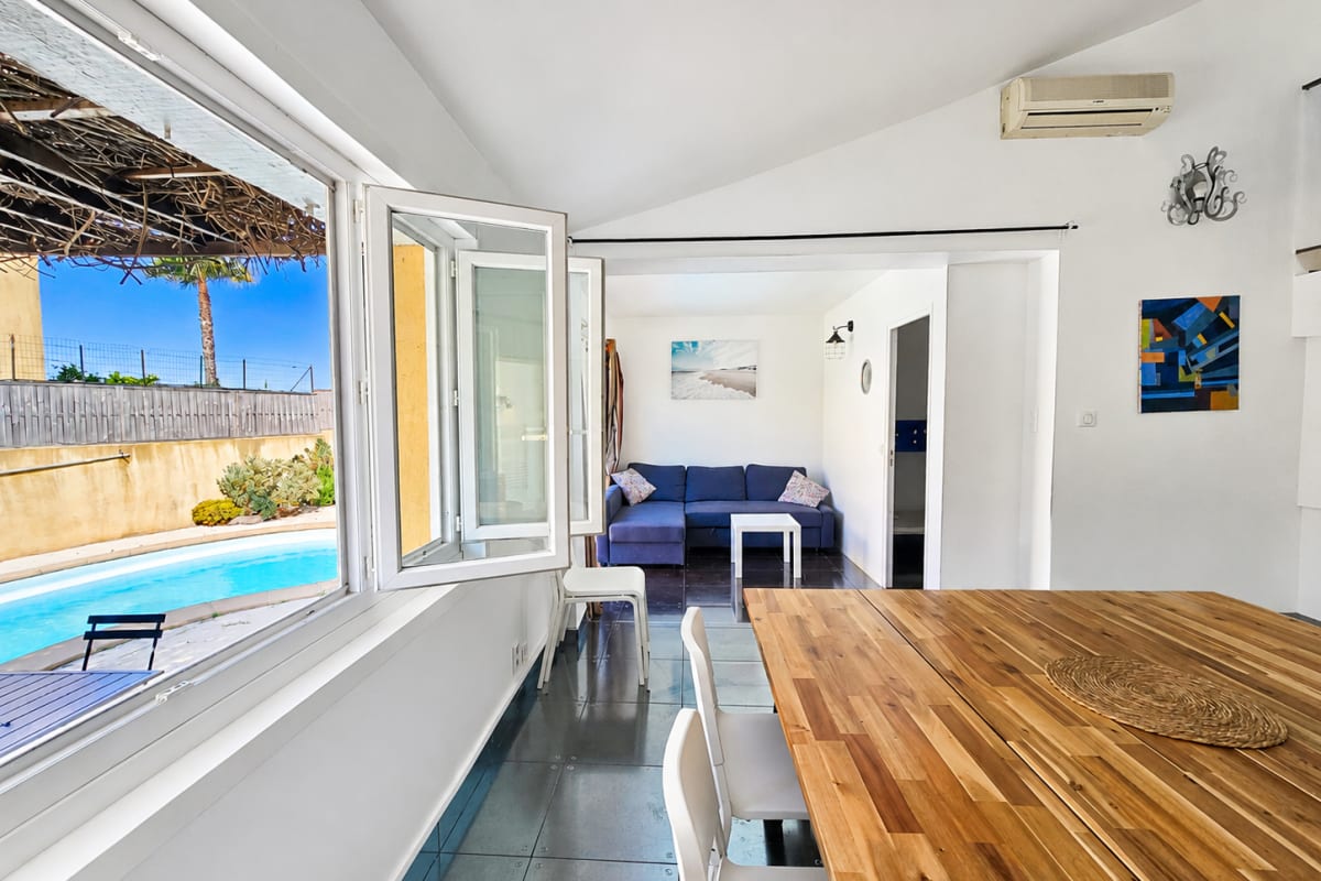  immobilier  piscine privé maison  à 50 mètre de la plage