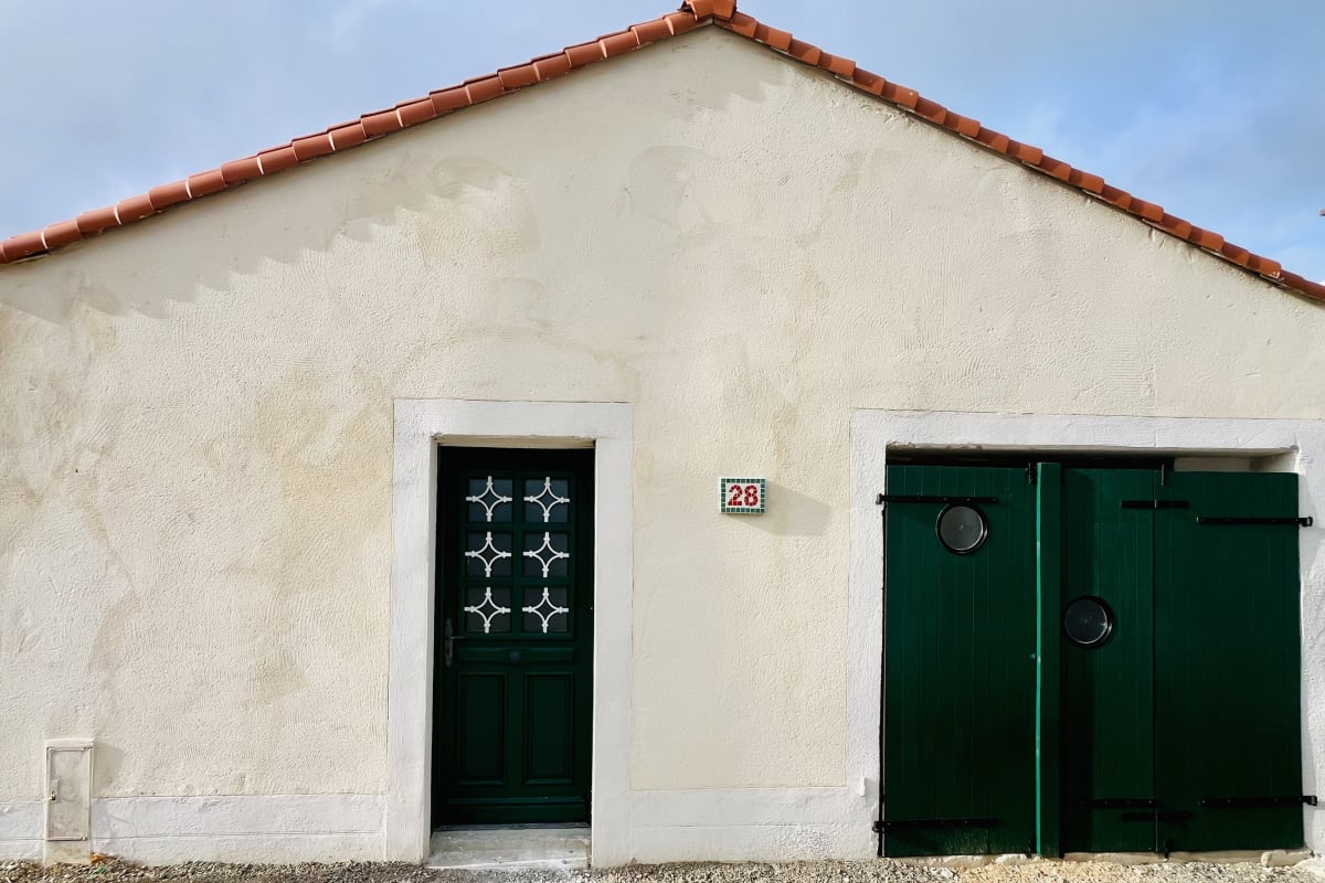 Maison entre terre et mer avec jardin