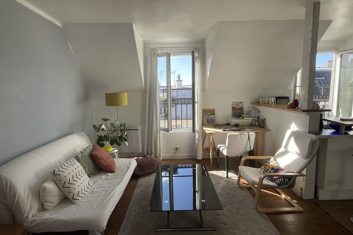 Appartement deux chambres avec balcon Paris 9e