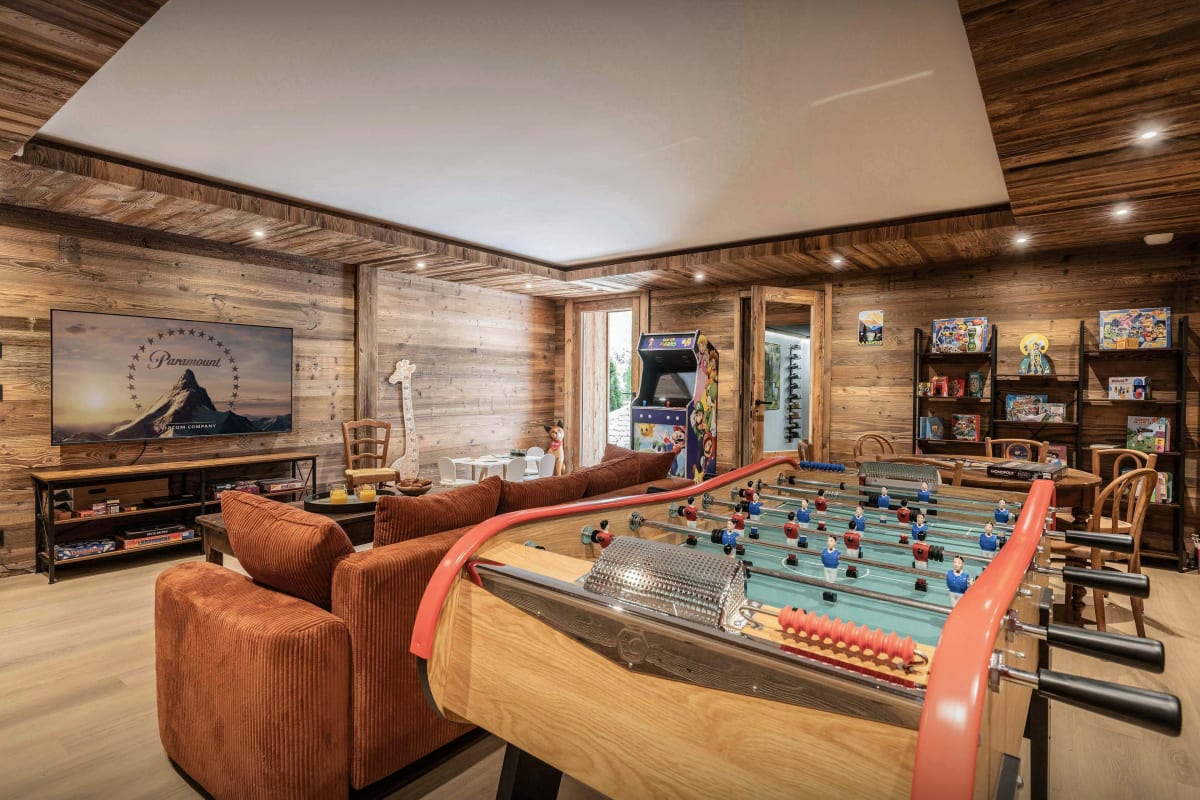Chalet   Chalet pour 14 à La Giettaz avec sauna, jacuzzi et panorama - OVO Network