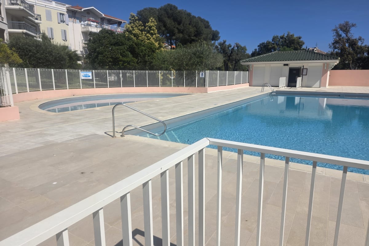 Appartement climatisé, piscine près des calanques