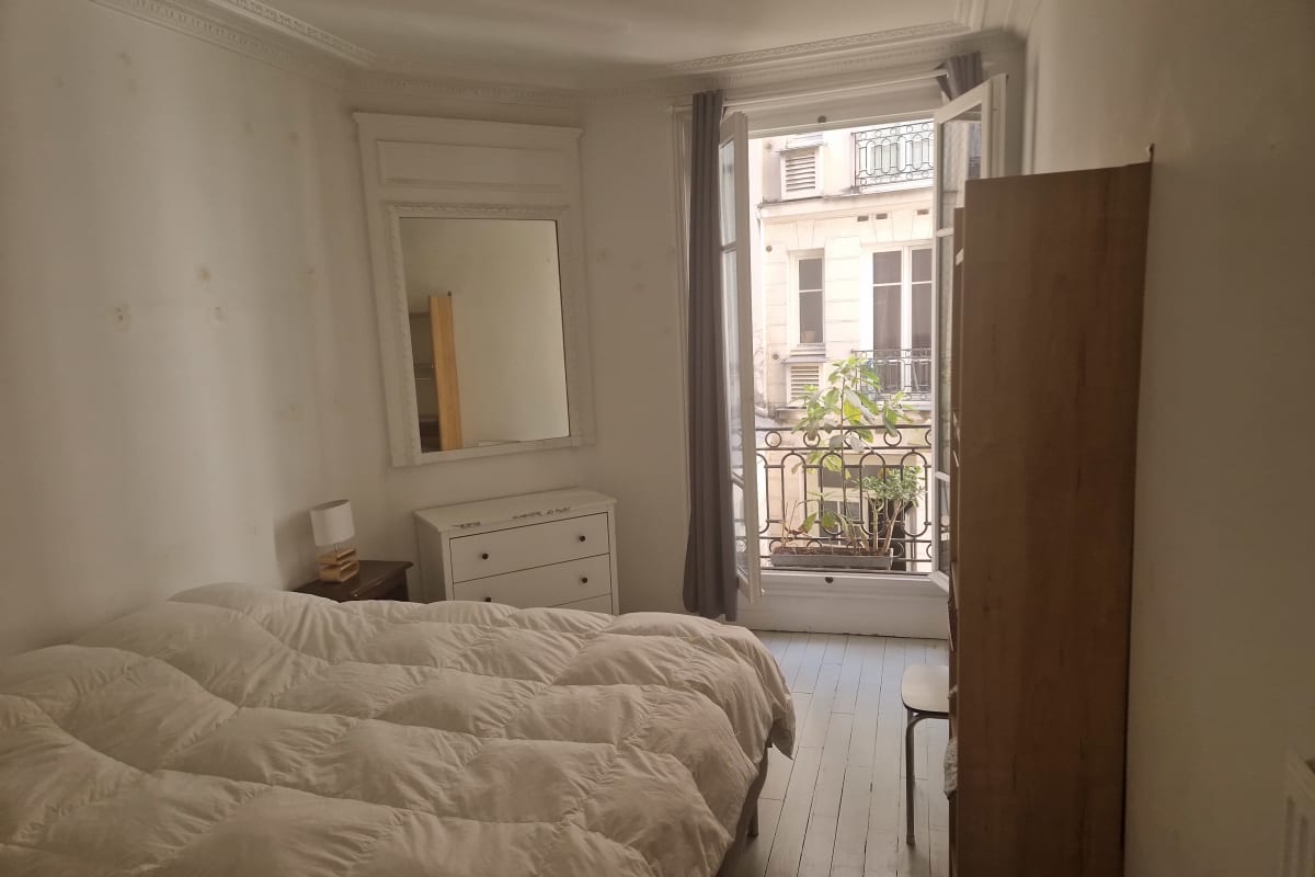 Appartement de charme à Montmartre Abbesses 