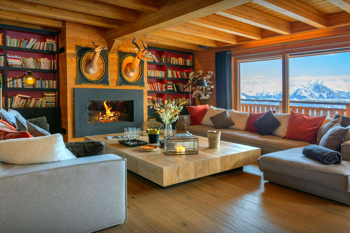 Chalet pour 15 au pied des pistes, avec piscine et sauna - OVO Network