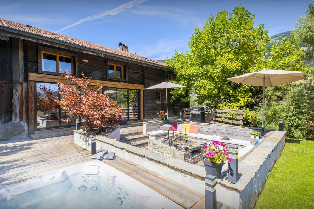  Chalet Séjour alpin tout luxe pour 15 - cinema, piscine et spa - OVO Network