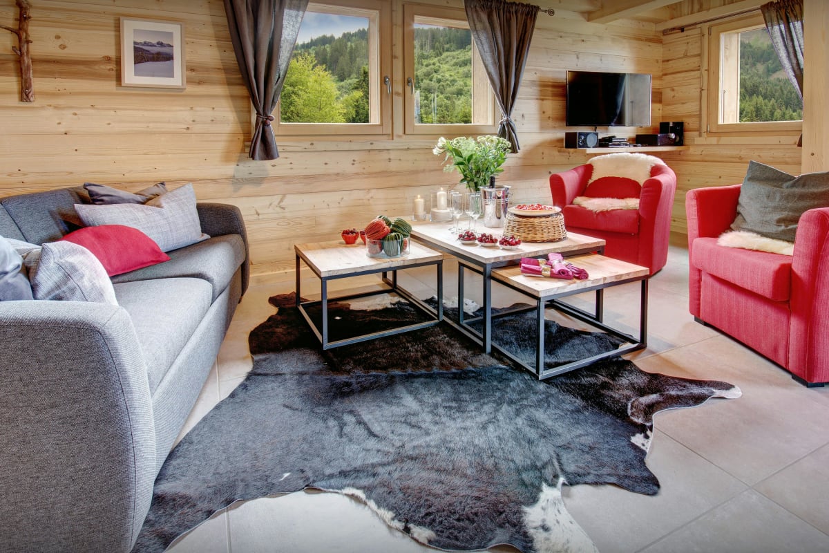 Chalet Chalet alpin ensoleillé proche des pistes et des restaurants - OVO Network 