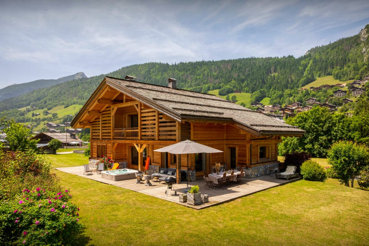  Chalet Sauna, jacuzzi, jardin plat - proche remontées & pistes - OVO Network