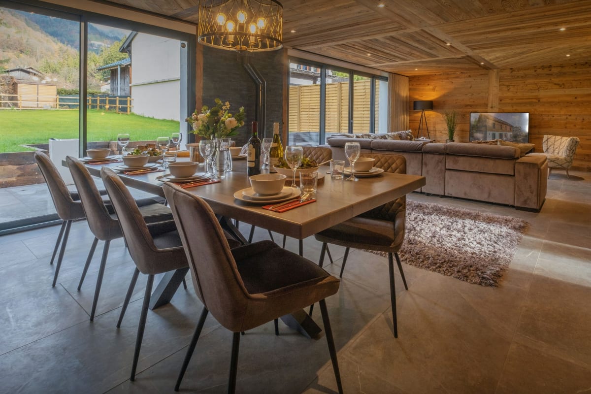  Chalet Vacances 14p avec spa, centre du village - OVO Network