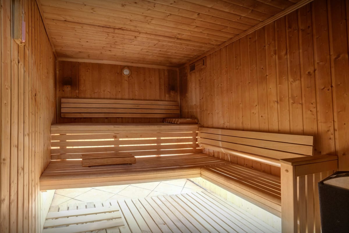  immobilier  Chalet mitoyen pour 8 avec spa complet à portée des pistes - OVO Network