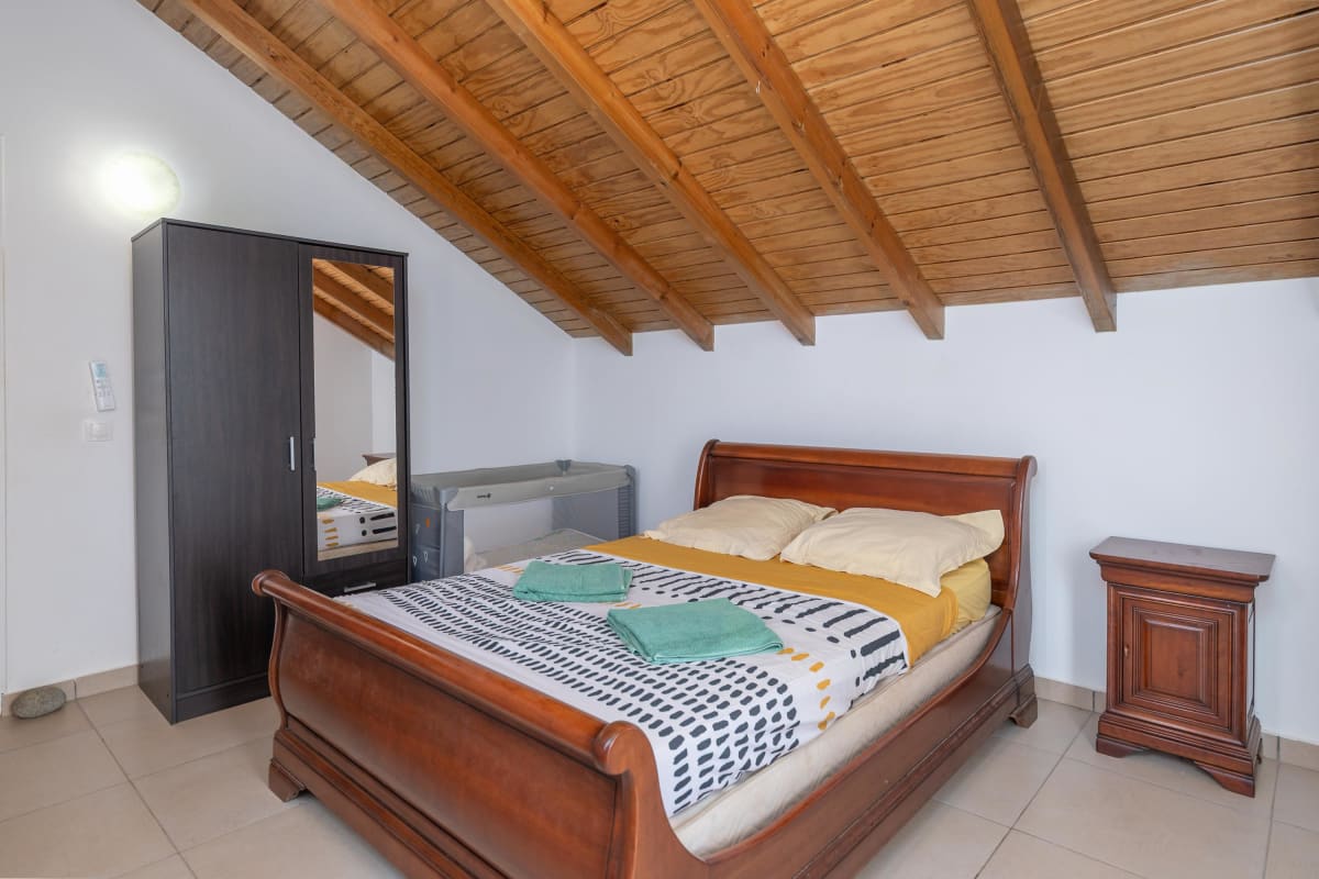  immobilier  Colline - Proche plage - Terrasse