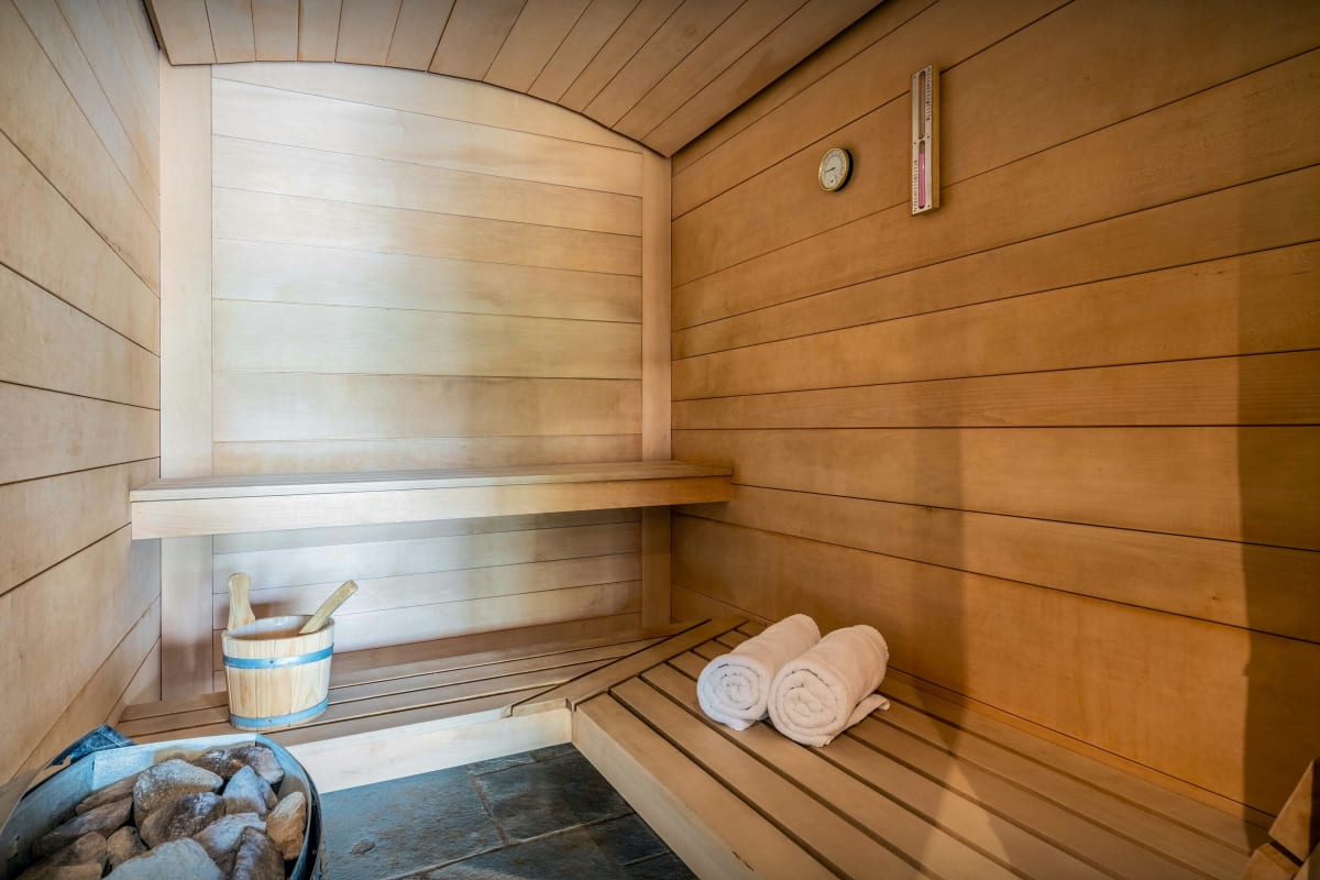 Chalet   Luxueux chalet familial avec spa et sauna, proche des pistes - OVO Network