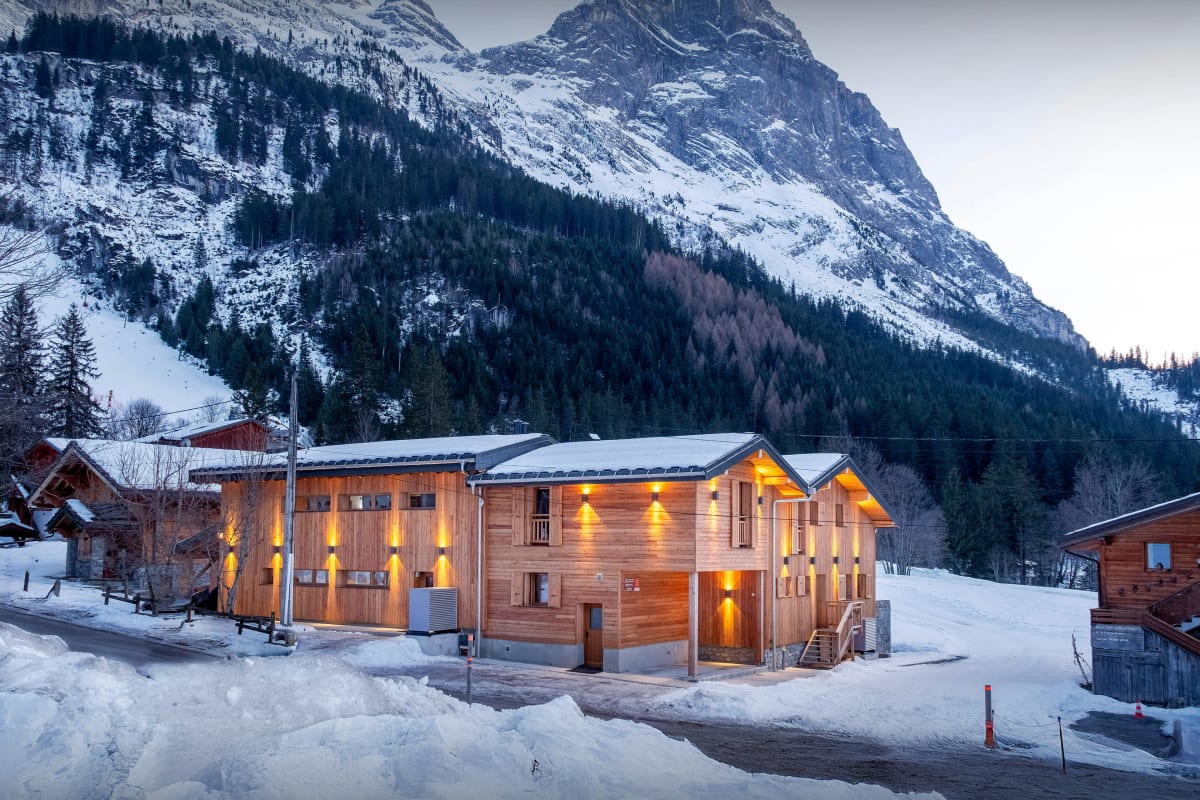 Chalet atypique pour 14 avec sauna, terrasses et baby-foot - OVO Network