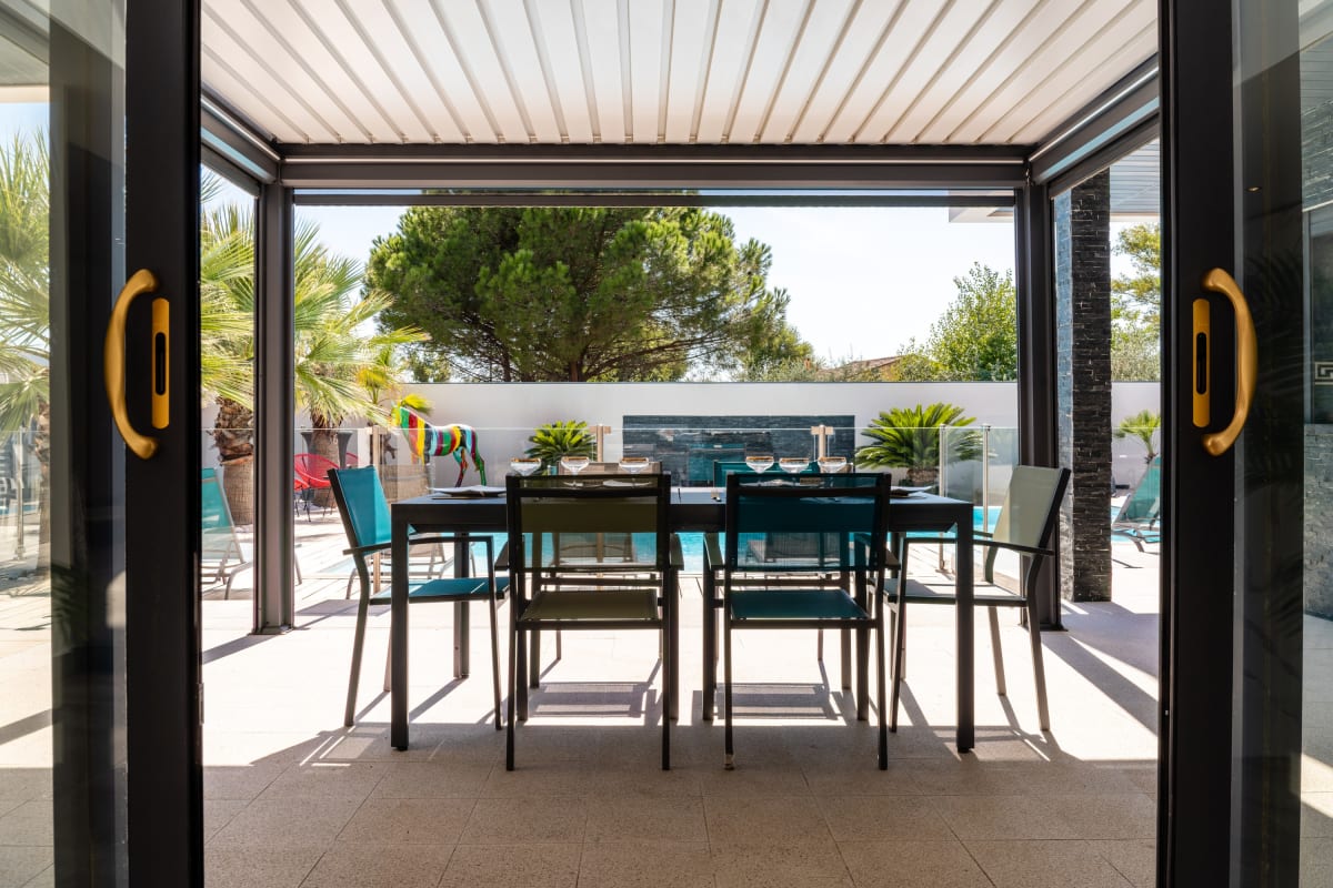 Maison   Villa Les Vagues • Piscine, jacuzzi & plage à 500 m