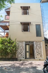 Studio Sami Luwih (Bawa) | Private apartment in Seminyak with shared pool