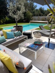 salon de jardin et transat de bain