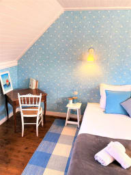 Chambre 4 vue baie et jardin