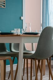 Table à manger et assises