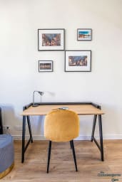 Coin bureau dans l'espace séjour