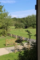 book-maison-diecisiete-property-rental-kid-friendly-rambouillet-pioma-home