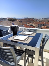 Coin repas a l'extérieur