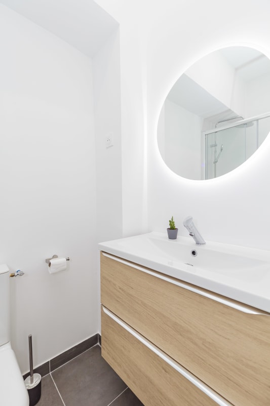 Immobilier Joli 23 M² Lumineux Et Rénové   Côté Cour  