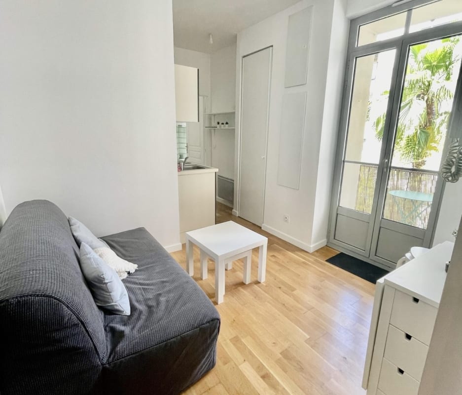  Appartement Joli deux pièces avec balcon à Nice