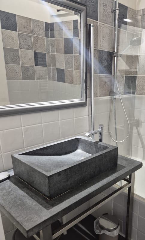 Appartement   Beau studio avec balcon - proche centre ville