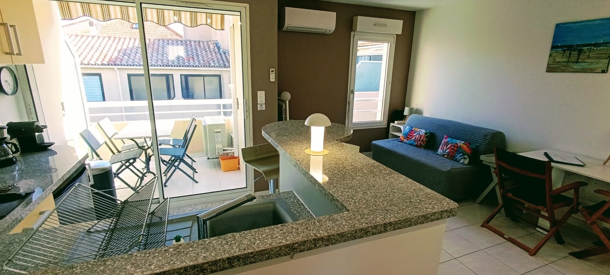 Charmant 2 pièces avec balcon au cœur de la ville
