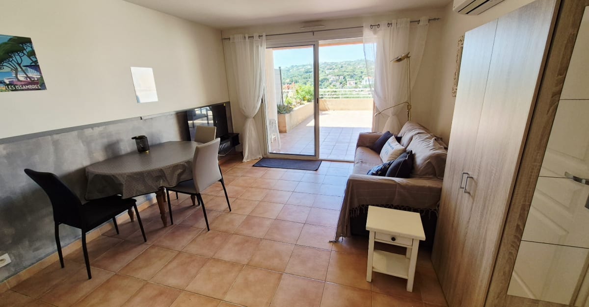 Appartement avec Vue Mer, Piscine et Calme Absolu