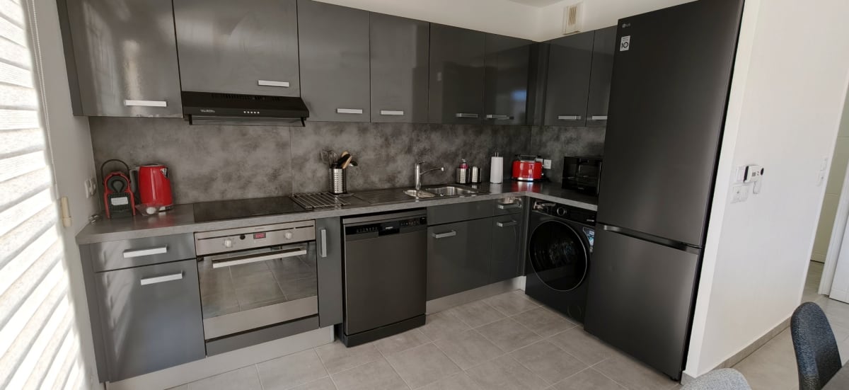  immobilier  Appartement refait à neuf avec piscine et terrasse