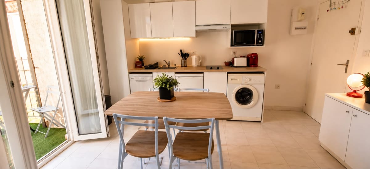 Appartement   Chez Dominique - Studio 2-4pers centre Antibes Fourmilliere - 1er 