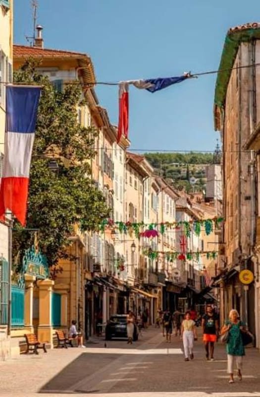 Studio fonctionnel pour 2 au cœur de Draguignan 