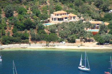 Environment Villa, olive trees, beach, sea and sailing