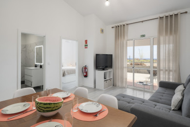 Livingroom and dining area