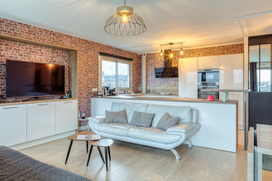 Salon avec télévision 