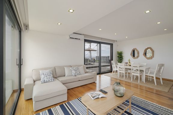 Vila Papagaio Verde, villa avec vue sur la mer.