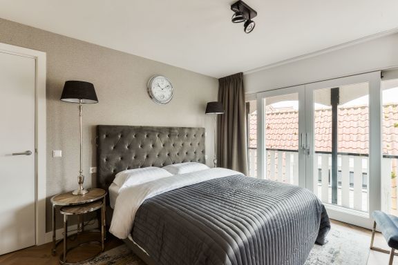 Volendam Old Bridge Residence  (room 1) 