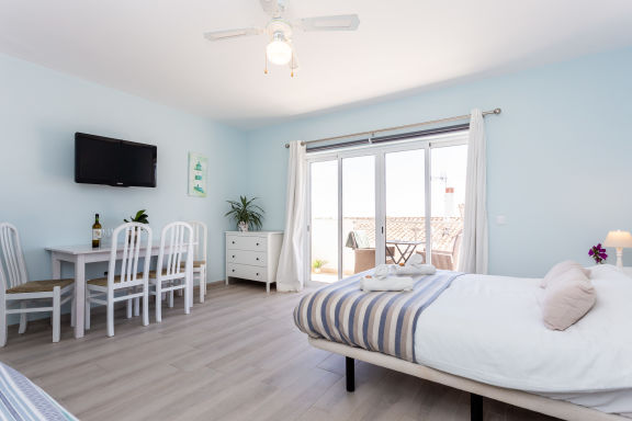 Mariners (2) - Bright and stylish apartment