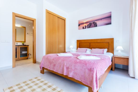 Large Family Apartment - Marina Park