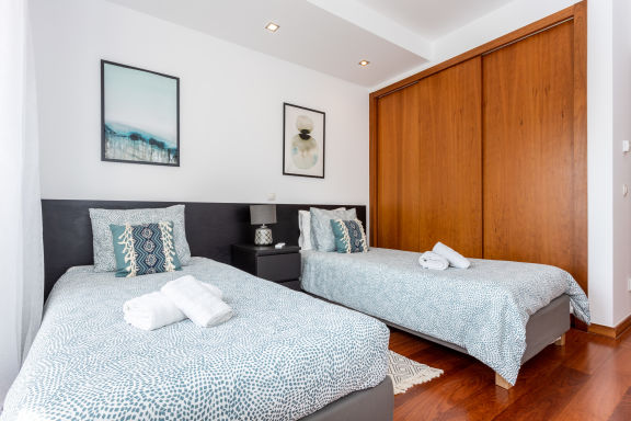 Baia da Luz - ground floor apartment